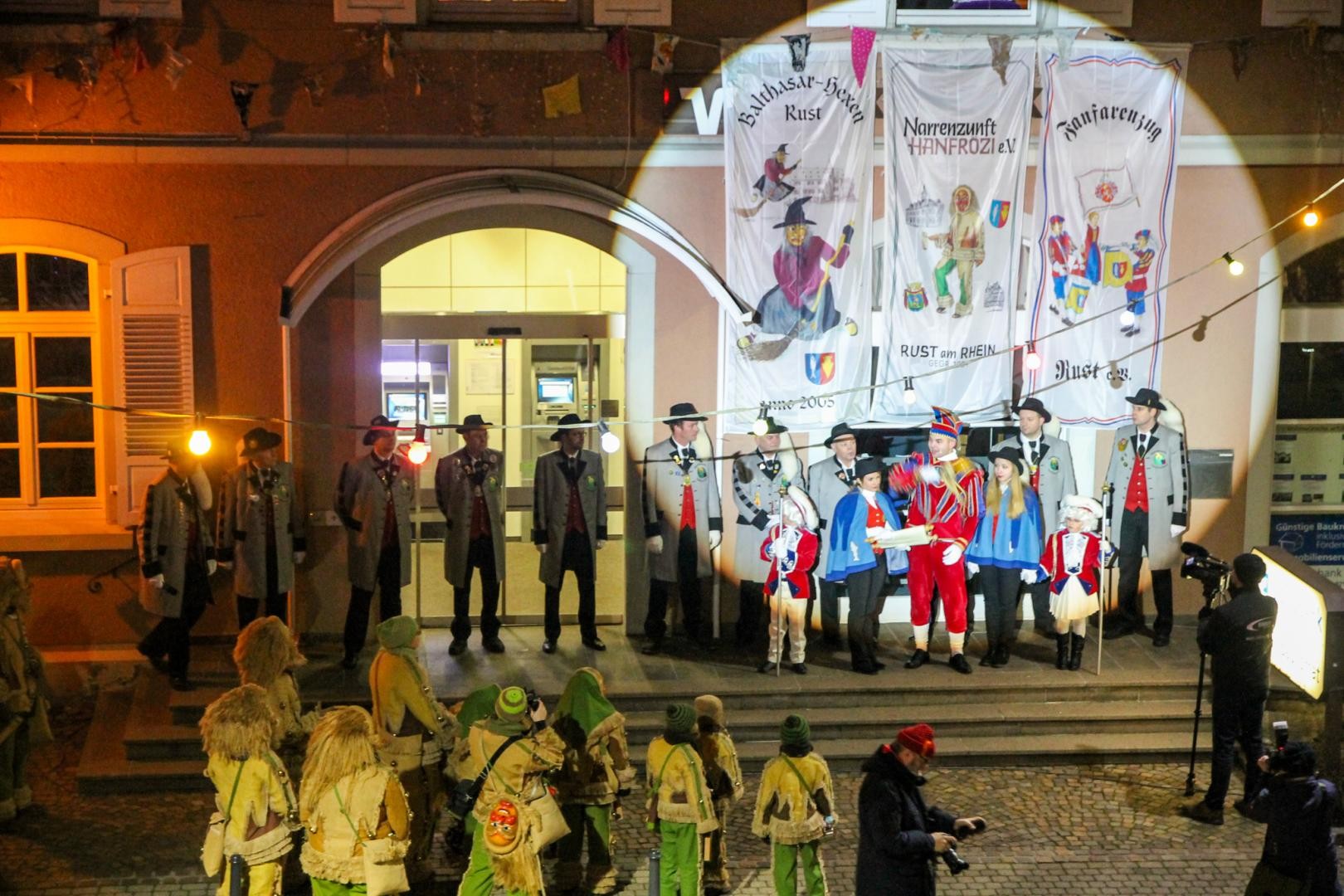 Narren übernehmen den Rathausschlüssel