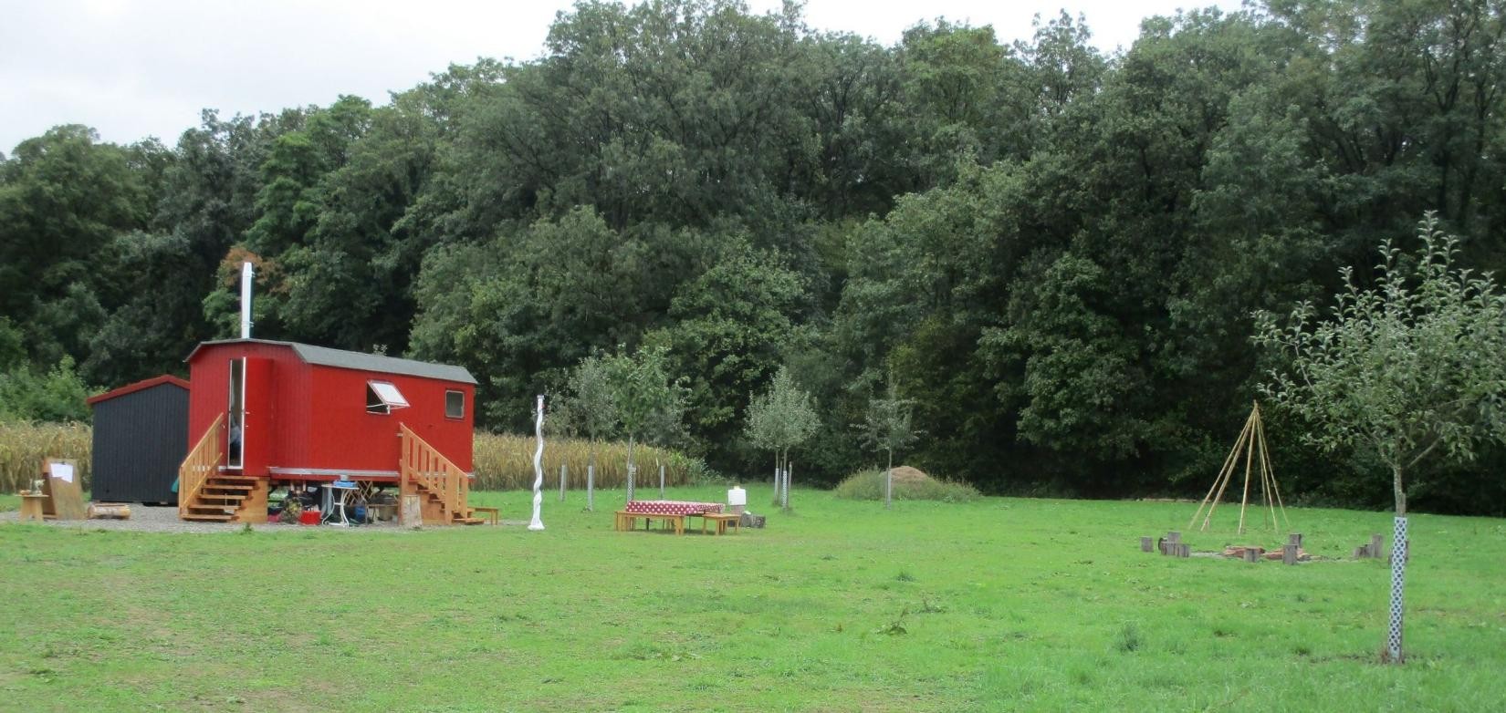 Waldkindergarten - Bauwagen am Kindergartenstandort im Oberwald