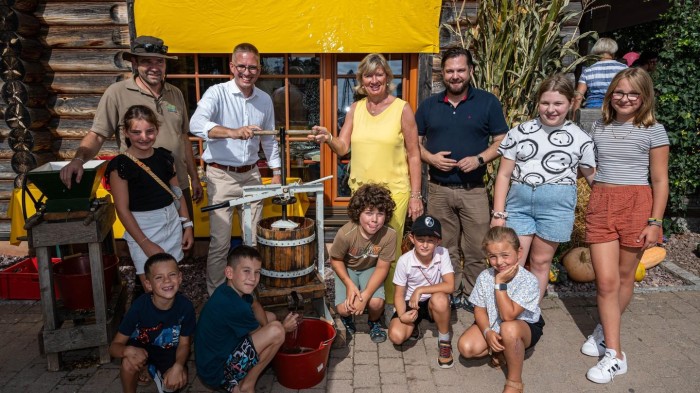 Herbstfest im Naturzentrum Bürgermeister Klare + Mauritia Mack, Vorsitzende "Einfach helfen e.V."