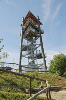 Günter-Gorecky- Turm im Klimawandelgarten
