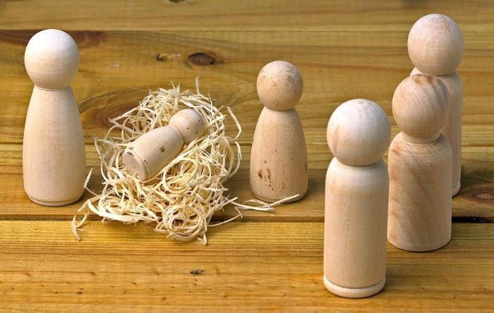 Krippenfiguren aus Holz Krippenfiguren aus Holz